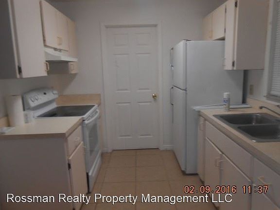3rd image of 2649 Market St