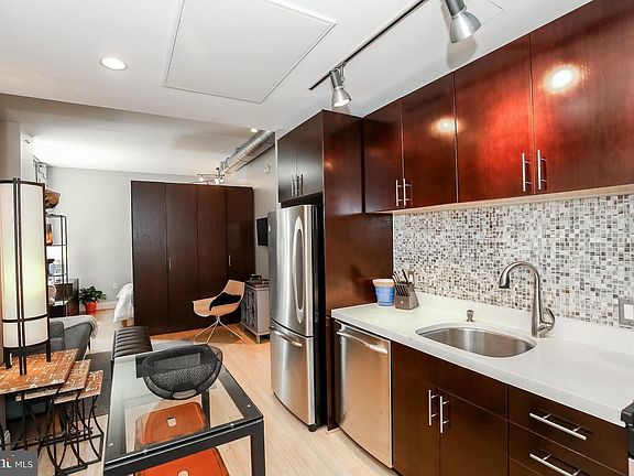 5th image of 929 Florida Ave NW APT 4006
