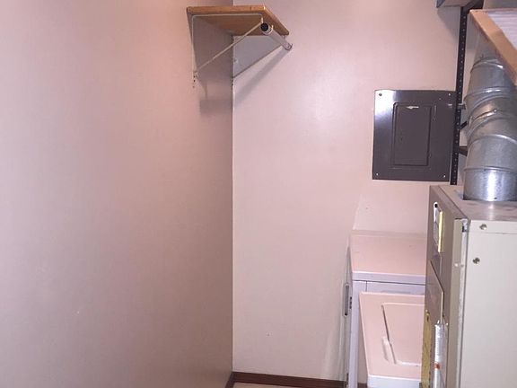 4th image of 5316 Plaza Ave
