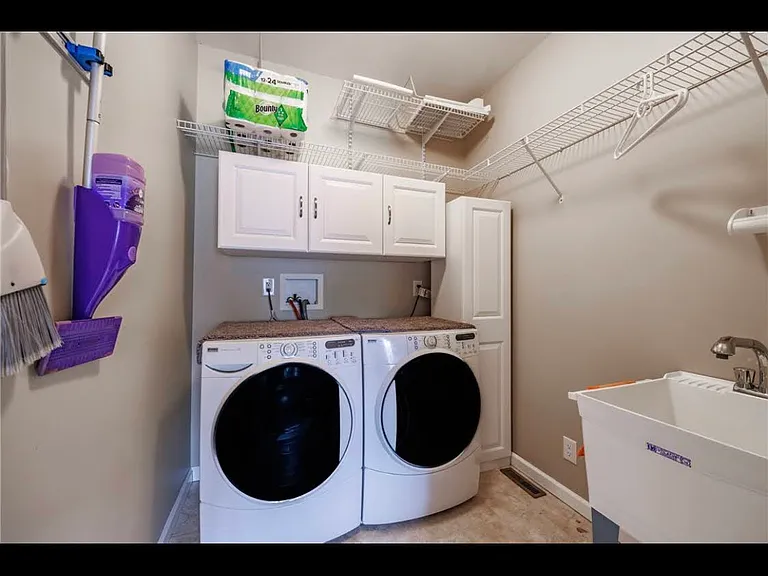 4830 Josephine Dr — Photo 10