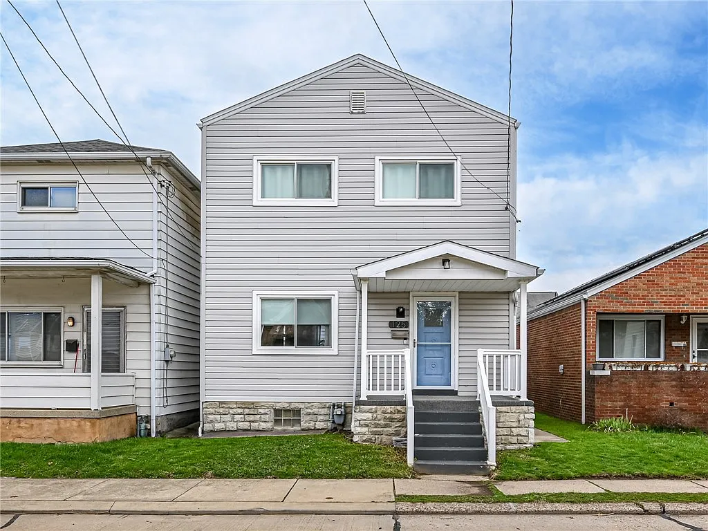 125 1st St photo 1