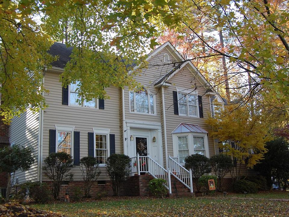 Gorgeous Transitional w/great floor plan