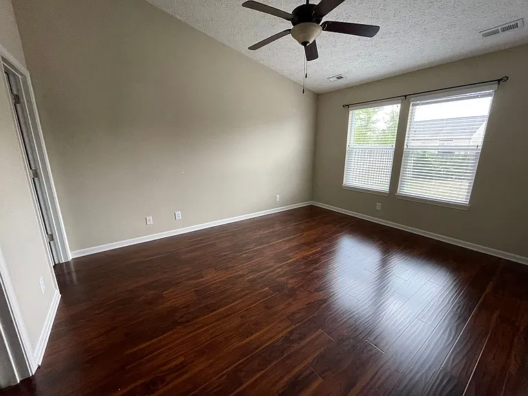 2412 Fleming Dr — Photo 16
