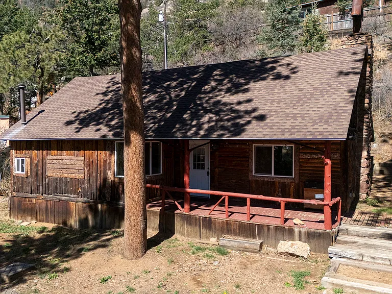 4414 Martindale Dr — Photo 21