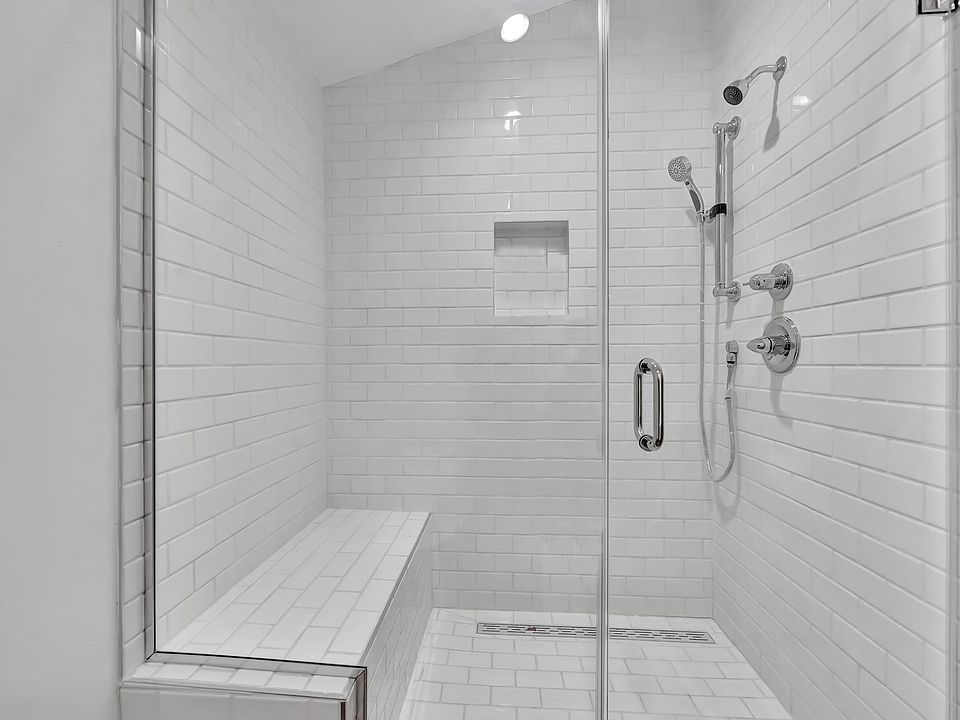 1st image of 1544 S Canfield Ave