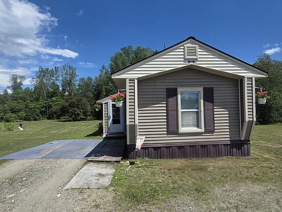 3rd image of 140 Brier Lane