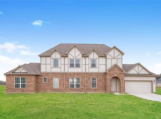 915 Lakeland Cir, Rosharon, TX 77583