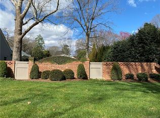 2300 Queens Rd E, Charlotte, NC 28207