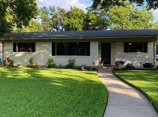 1413 Gilmore St, Taylor, TX 76574