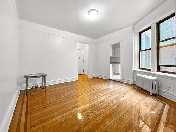3rd image of 555 Fort Washington Ave APT C