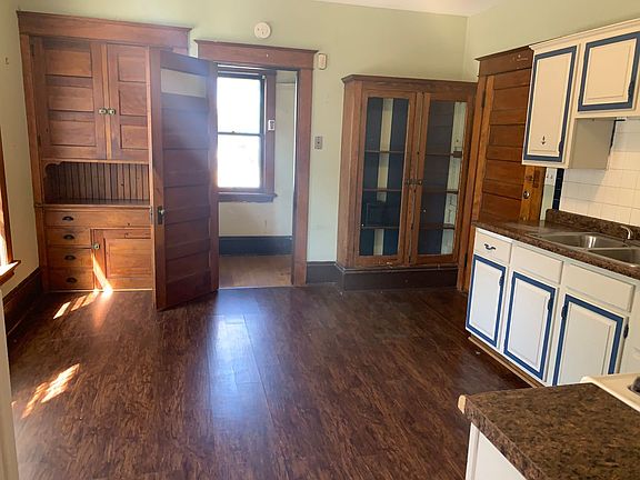4th image of 1820 3rd Ave N Unit 2
