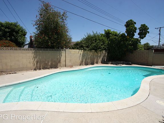 3rd image of 2819 E Diana Ave