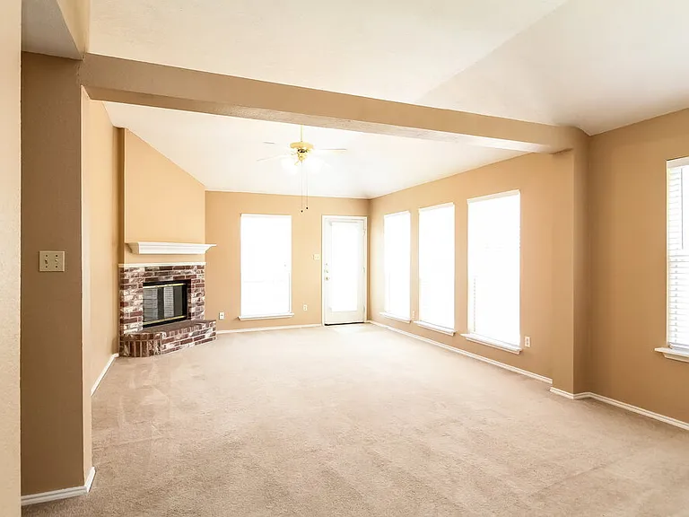 3612 Garden Springs Dr — Photo 4
