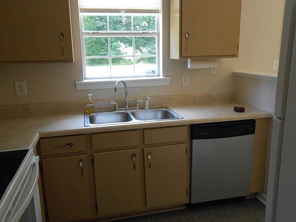 5th image of 7144 Hopkins Cir