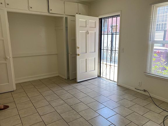 4th image of 1810 Oregon Ave APT 2