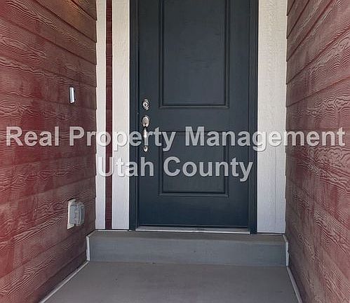 2nd image of 487 S Fox Chase Ln