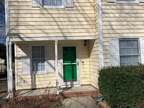 3rd image of 6 Sugar Creek Ct