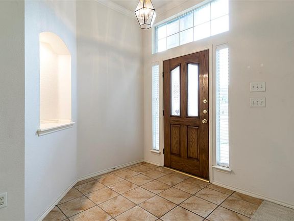 2nd image of 5516 Thornberry Dr