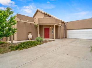 4548 Contenta Rdg, Santa Fe, NM 87507
