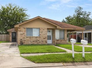 2111 Octavia Dr, Chalmette, LA 70043