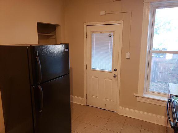4th image of 4053 Russell Blvd #A