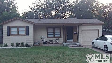 5th image of 3111 Dogwood Park Dr
