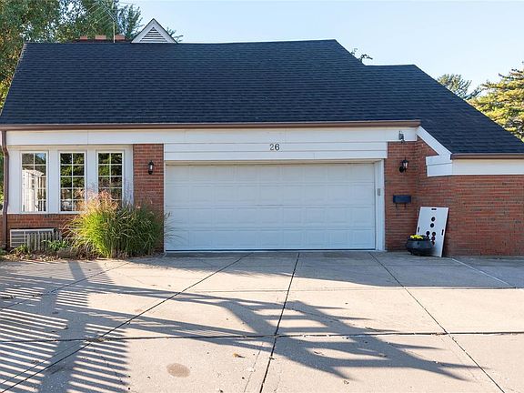 4th image of 26 Oaklawn Dr