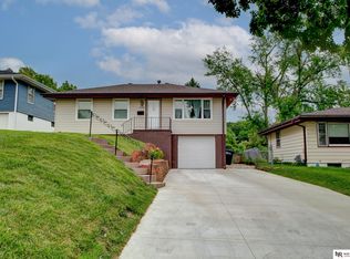 2509 S 50th St, Omaha, NE 68106