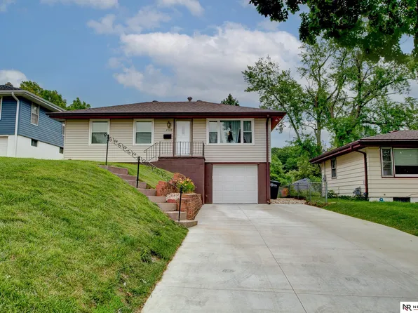 2509 S 50th St, Omaha, NE 68106