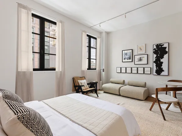517 West 29th Street image 2 of 11