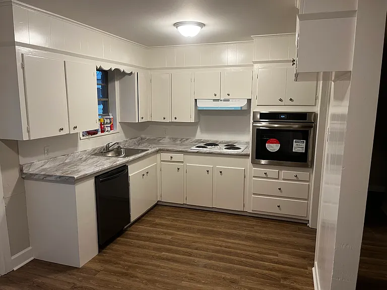 9728 Arline Cir — Photo 3
