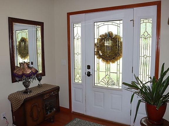 Front entrance foyer