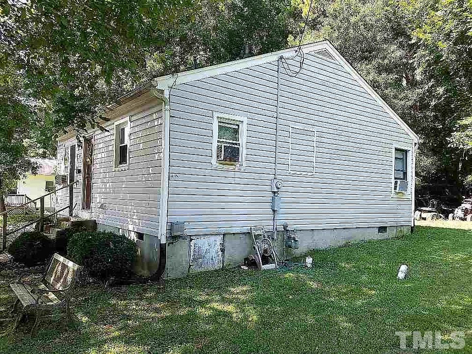2nd image of 517 Jones St