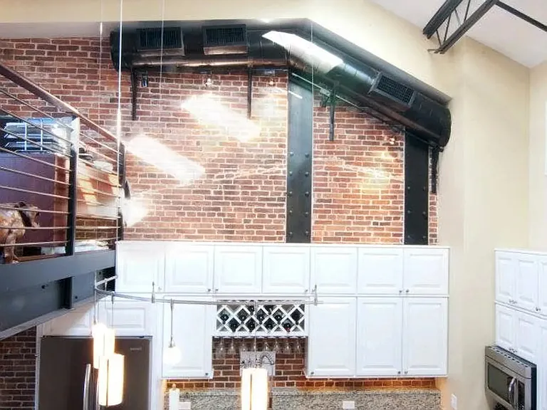 111 Market St #6 — Photo 3