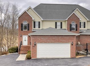 342 Pinehurst Ct, Abingdon, VA 24211