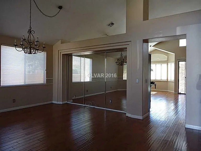 1108 Ventura Hills St — Photo 2