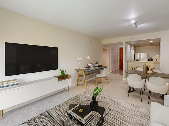 5th image of 1 Mandalay Pl Unit 902