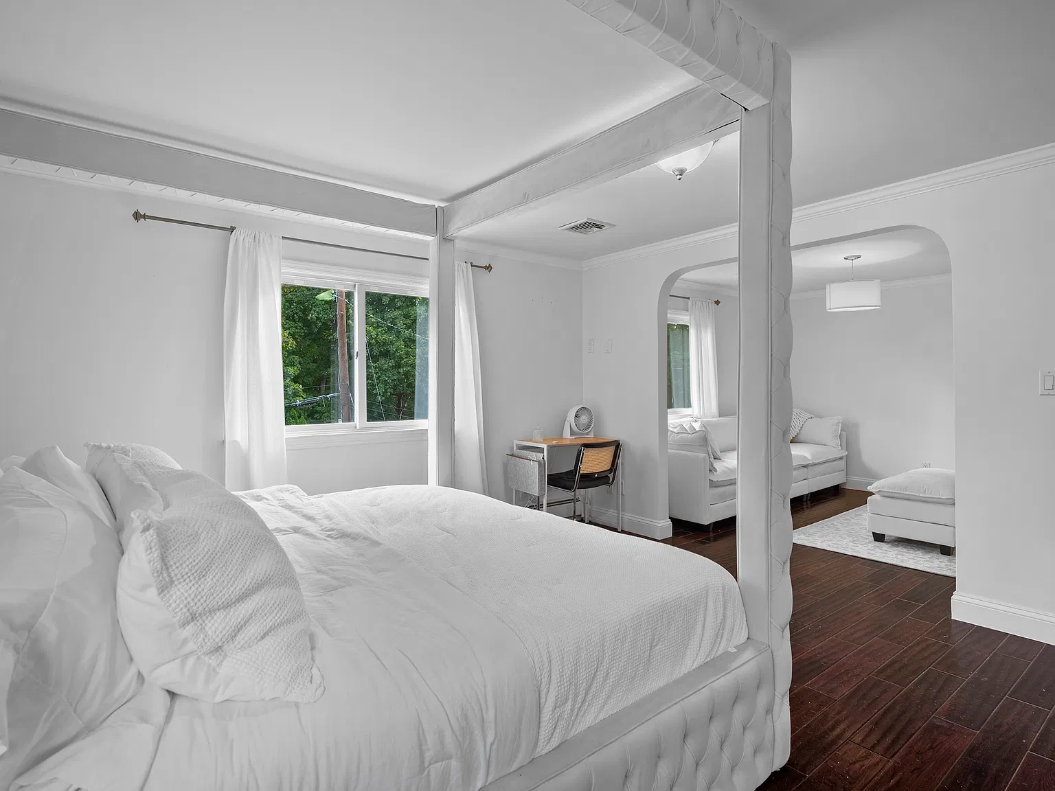 3 bed, 2460 sqft, $10,000 — Photo 3