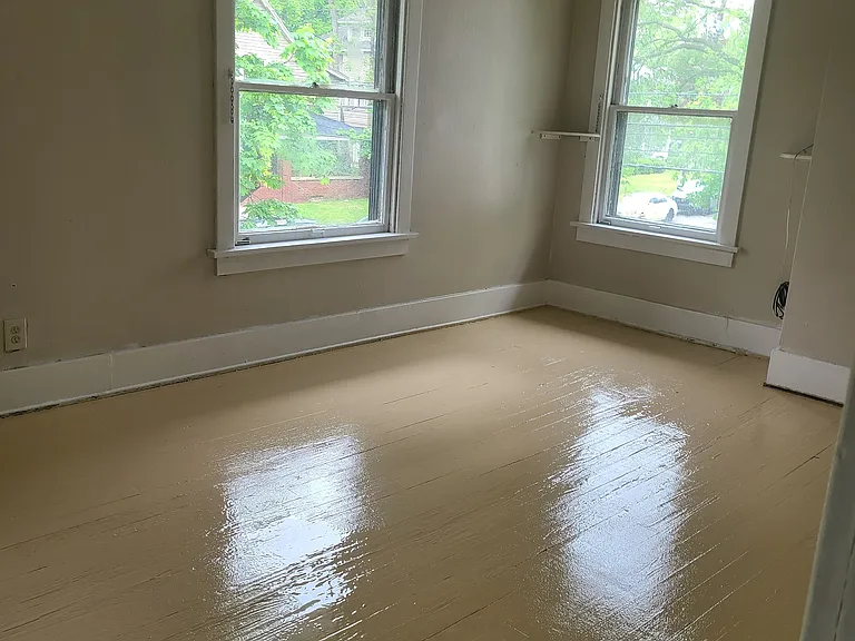 460 Vine St — Photo 6