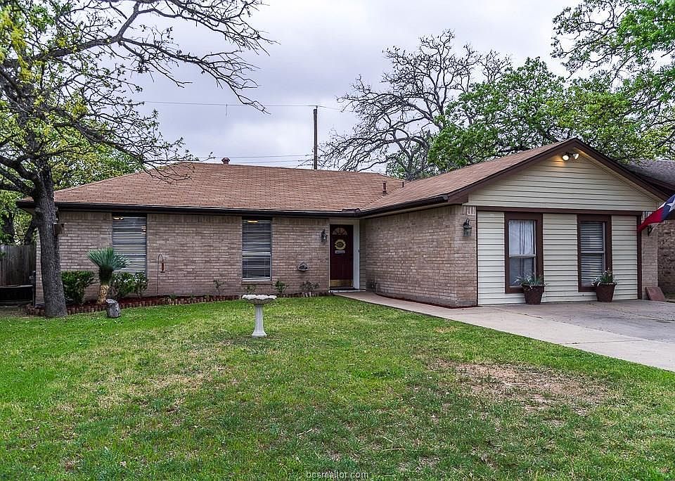 1st image of 2811 Forestwood Dr