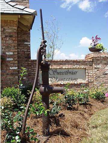 1st image of 106 Sweetbriar Cir #4