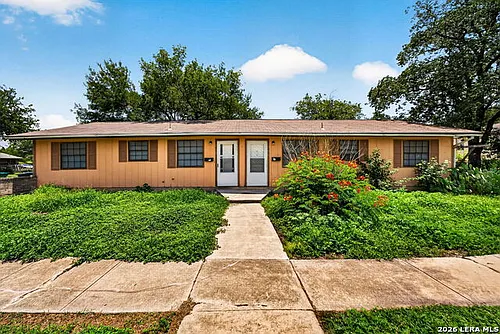 208 Bexar Dr Photo 1