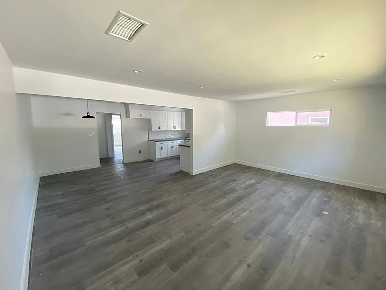 150 N Roberto Ave #146 — Photo 4