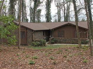 1905 Sourwood Dr, Dalton, GA 30720