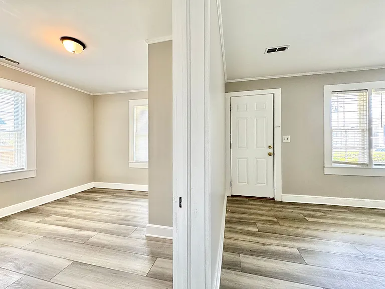 3912 N Church St — Photo 11