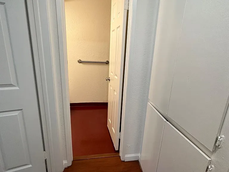 1108 Molino Ave #1 — Photo 2