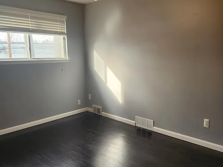 1501 W Farnum Ave — Photo 11