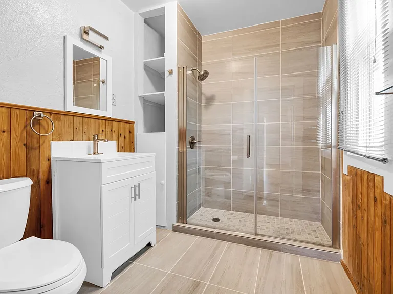 1036 S Race St — Photo 12