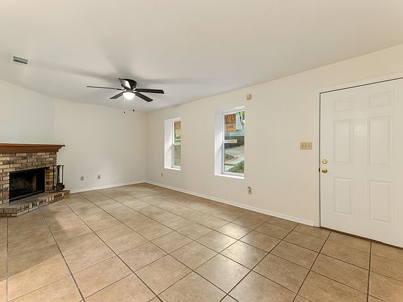 5th image of 3022 Rain Valley Cir