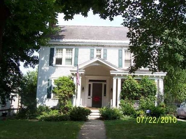 1st image of 10 Central Ave